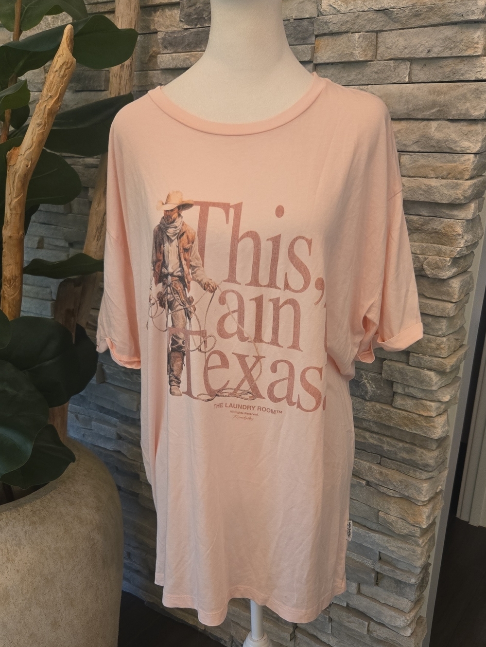 The Laundry Room This Ain't Texas Oversized Tee - PInk